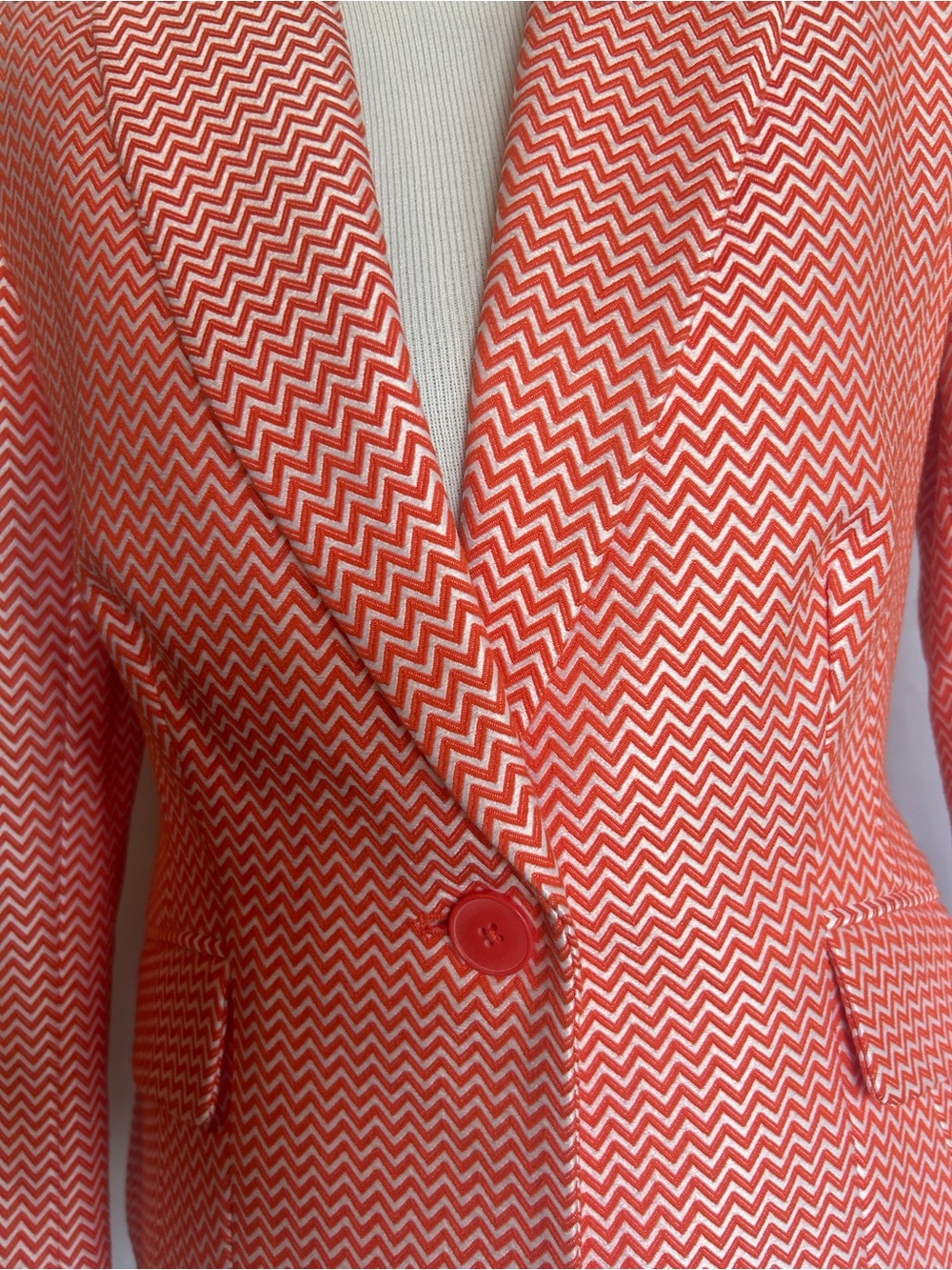 Liz Claiborne Women's Chevron Blazer Jacket in Coral and White